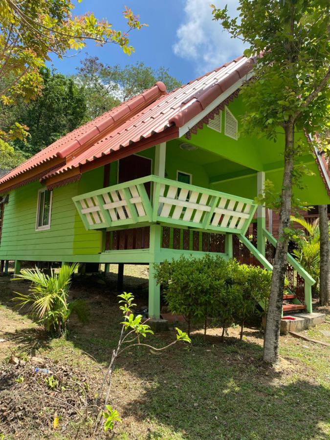 บ้านเรือนไท มวกเหล็ก Ban Ruenthai Muaklek Buitenkant foto